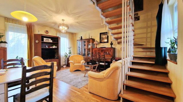 Eladó téglalakás, Pécsett 69.9 M Ft, 1+2 szobás