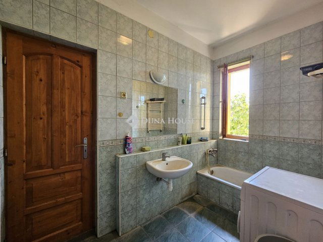 Eladó családi ház, Gödön 120 M Ft, 5 szobás