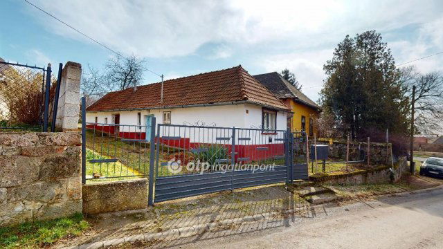 Eladó családi ház, Mádon 8 M Ft, 1+2 szobás