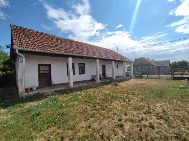 Eladó családi ház, Detken 8.99 M Ft, 2 szobás