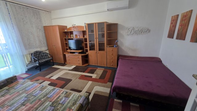 Kiadó panellakás, albérlet, Debrecenben, Görgey utcában