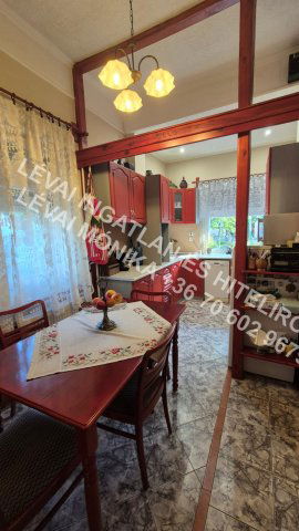 Eladó családi ház, Békéscsabán 59.5 M Ft, 6 szobás