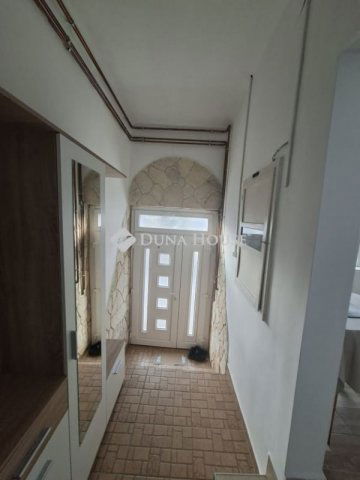 Kiadó családi ház, albérlet, Pécsett 180 E Ft / hó, 2 szobás