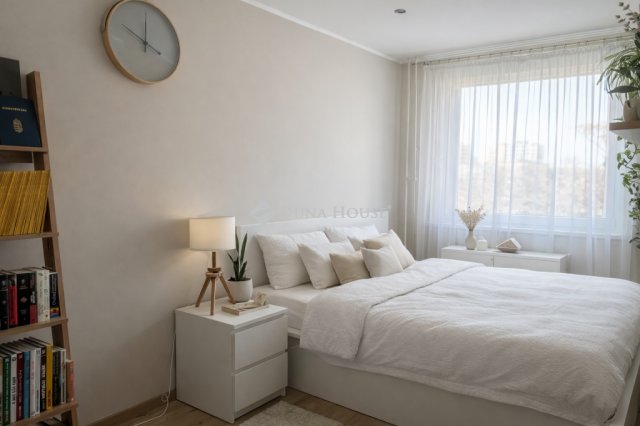 Eladó panellakás, Szegeden 62.9 M Ft, 3 szobás