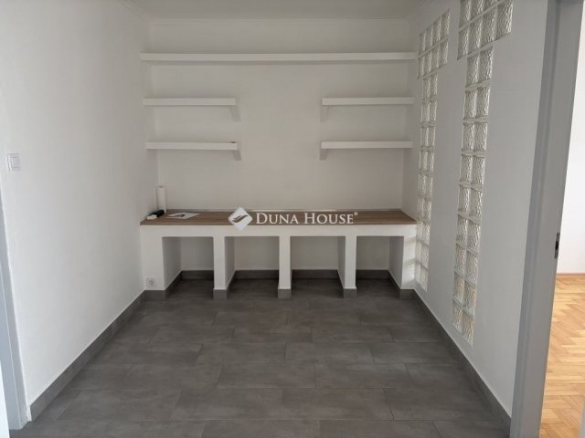 Eladó panellakás, Budapesten, XVIII. kerületben 64.9 M Ft