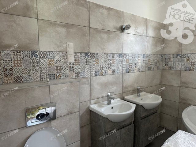 Eladó családi ház, Kecskeméten 80 M Ft, 4 szobás
