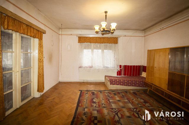 Eladó családi ház, Békésen 10.99 M Ft, 3 szobás