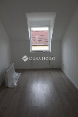 Eladó téglalakás, Budapesten, XV. kerületben 79.9 M Ft, 3 szobás