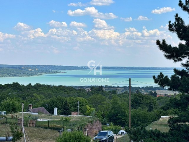 Eladó családi ház, Balatonalmádiban 115 M Ft, 3+1 szobás