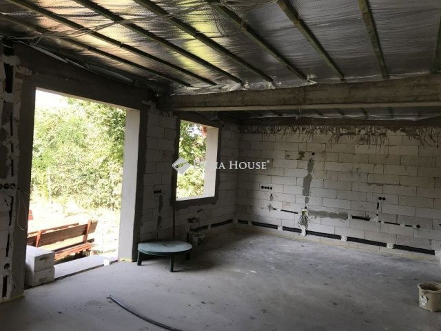 Eladó családi ház, Besnyőn 99.9 M Ft, 3+1 szobás