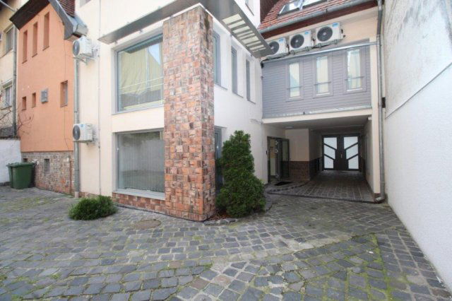 Kiadó iroda, Budapesten, III. kerületben, Szőlő utcában