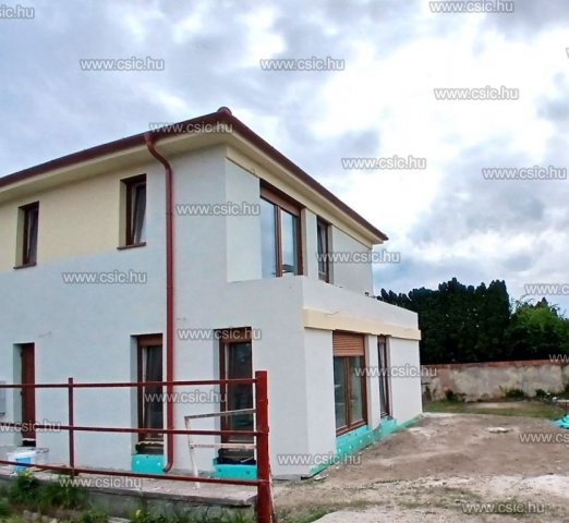 Eladó ikerház, Gyálon 126.99 M Ft, 5 szobás