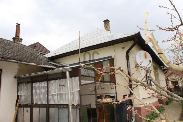 Eladó családi ház, Tiszabezdéden 12.5 M Ft, 3 szobás
