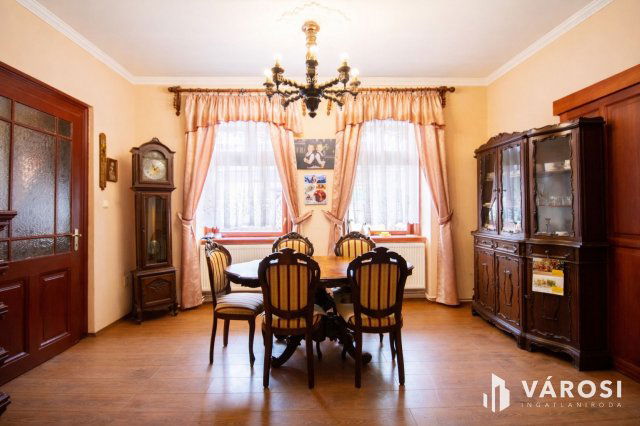 Eladó családi ház, Békéscsabán 99.9 M Ft, 3 szobás