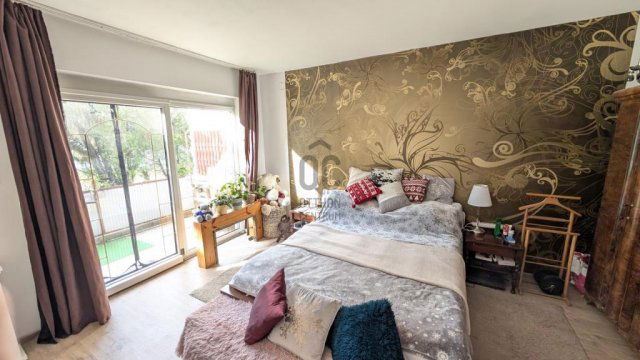 Eladó családi ház, Székesfehérvárott 119 M Ft, 7 szobás