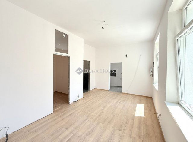 Eladó téglalakás, Budapesten, XX. kerületben 49.9 M Ft, 2 szobás
