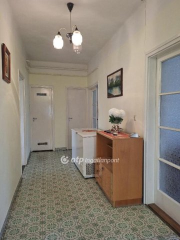 Eladó családi ház, Sarkadon 18.5 M Ft, 3 szobás