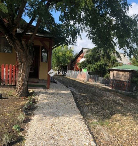 Eladó családi ház, Szigetszentmiklóson 59.9 M Ft, 3 szobás