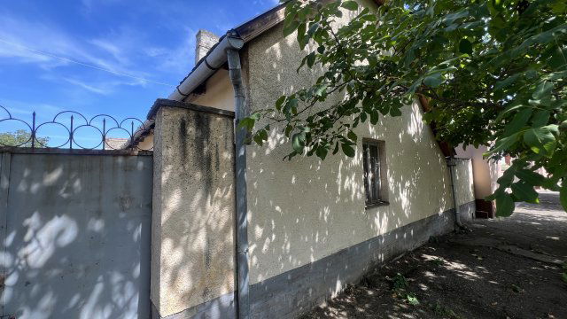 Eladó családi ház, Bátmonostoron 6.5 M Ft, 3 szobás
