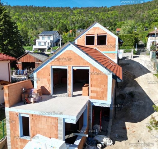 Eladó ikerház, Pilisborosjenőn 164.9 M Ft, 4 szobás