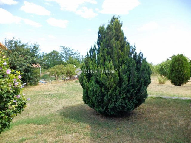 Eladó telek, Pázmándon 26.9 M Ft / költözzbe.hu