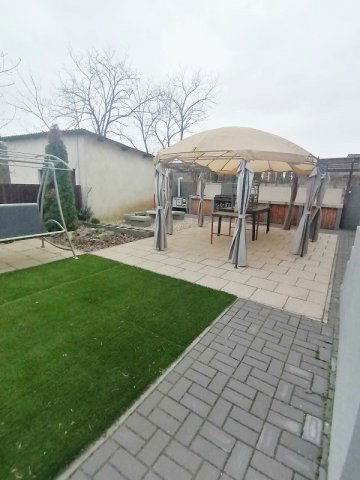 Eladó családi ház, Hajdúsámsonon 90 M Ft, 5 szobás