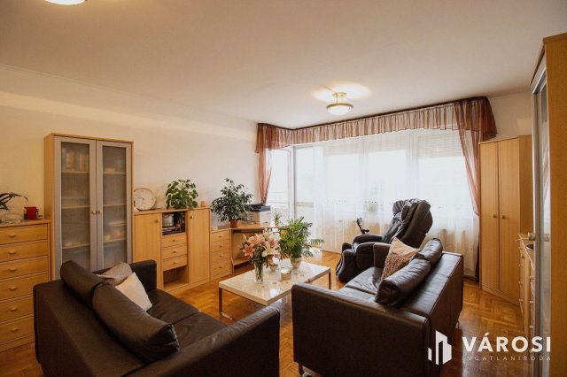 Eladó téglalakás, Győrött 89.9 M Ft, 2+1 szobás