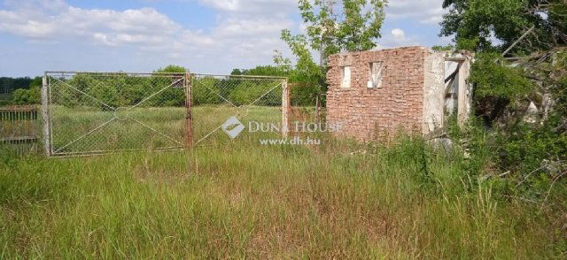 Eladó ipari ingatlan, Bábolnán 279 M Ft / költözzbe.hu