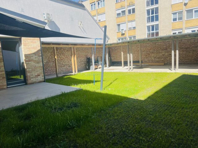 Eladó családi ház, Tatán 169 M Ft, 4+1 szobás