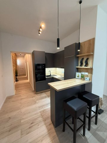 Eladó téglalakás, Pécsett 82.9 M Ft, 3 szobás