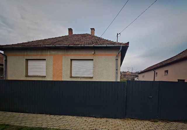 Eladó családi ház, Csikóstőttősön 15.9 M Ft, 3 szobás