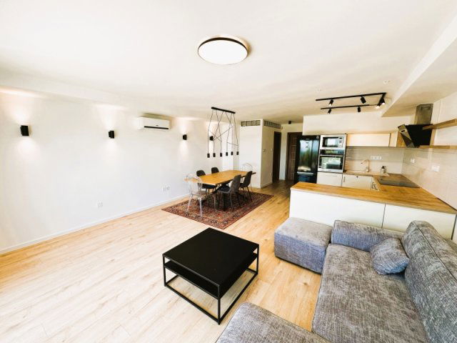 Eladó ikerház, Pécsett 135 M Ft, 4 szobás / költözzbe.hu