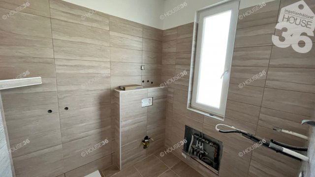 Eladó családi ház, Kecskeméten 76 M Ft, 5 szobás