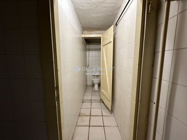 Eladó családi ház, Budapesten, XIV. kerületben 400 M Ft