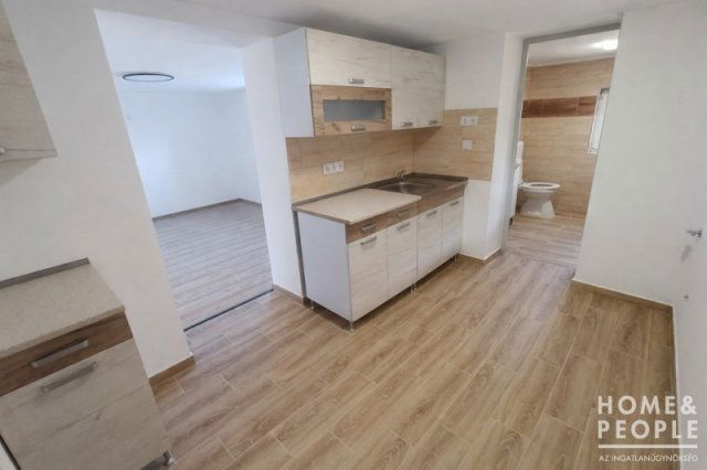 Eladó családi ház, Sándorfalván 34.99 M Ft, 3 szobás