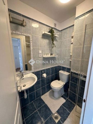 Eladó téglalakás, Budapesten, VI. kerületben 164.9 M Ft