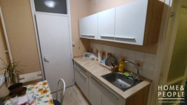 Eladó téglalakás, Szegeden 43.5 M Ft, 2 szobás