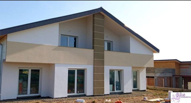 Eladó ikerház, Rádon 100 M Ft, 4 szobás / költözzbe.hu