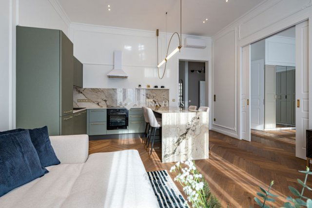 Eladó téglalakás, Budapesten, VI. kerületben 200 M Ft, 3 szobás