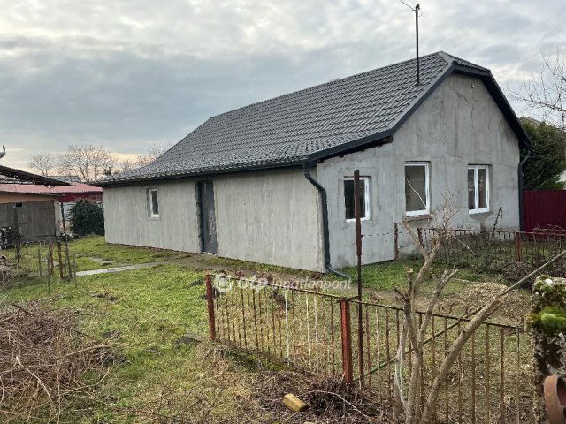 Eladó családi ház, Nagykállóban 19.7 M Ft, 2 szobás