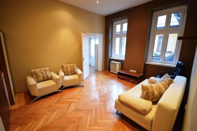 Kiadó téglalakás, albérlet, Budapesten, V. kerületben, 2 szobás