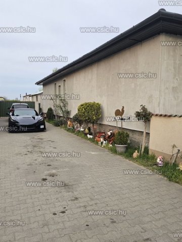 Eladó családi ház, Örkényen 75 M Ft, 4+2 szobás