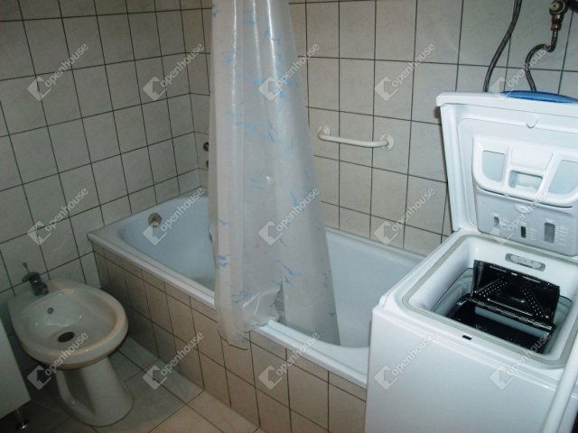 Eladó családi ház, Pacsán 54.9 M Ft, 5 szobás