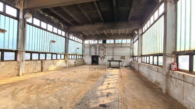 Eladó ipari ingatlan, Ajkán 80.6 M Ft / költözzbe.hu