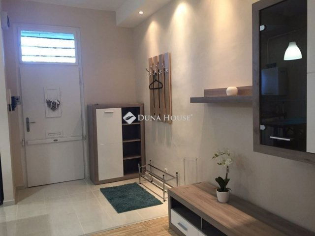 Eladó téglalakás, Budapesten, III. kerületben 80 M Ft, 2 szobás