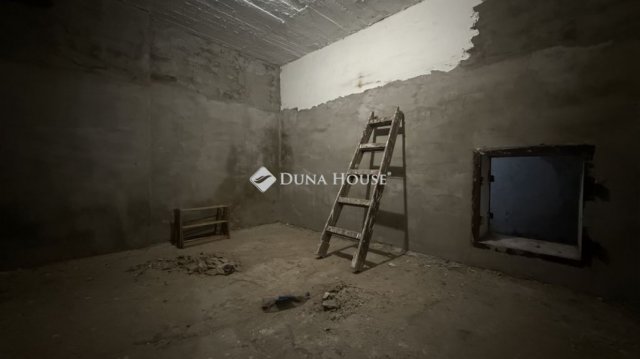 Eladó ipari ingatlan, Szombathelyen 2.5 M Ft / költözzbe.hu