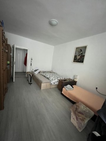 Eladó téglalakás, Pétfürdőn 36 M Ft, 2 szobás