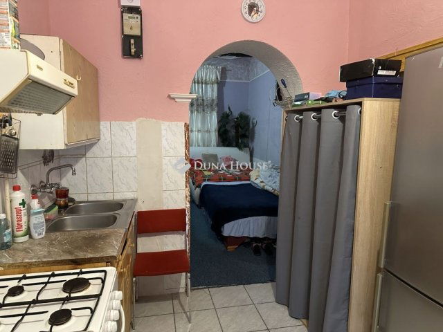 Eladó téglalakás, Nagykőrösön 9.5 M Ft, 1 szobás
