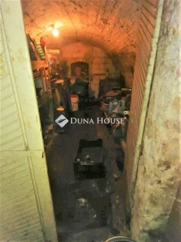 Eladó mezogazdasagi ingatlan, Komlón 2.2 M Ft, 1 szobás