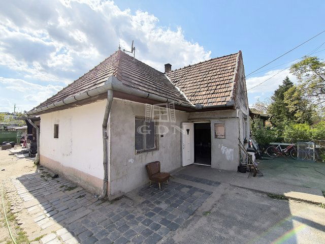 Eladó családi ház, Budapesten, XVIII. kerületben 70 M Ft